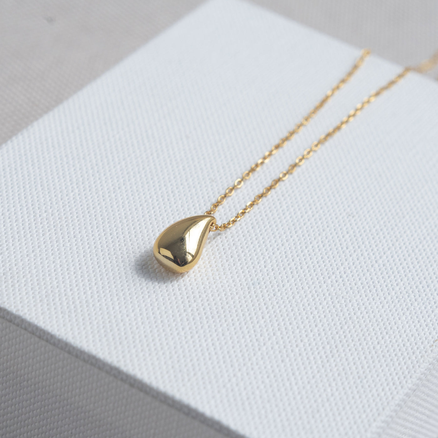 RAINDROP NECKLACE