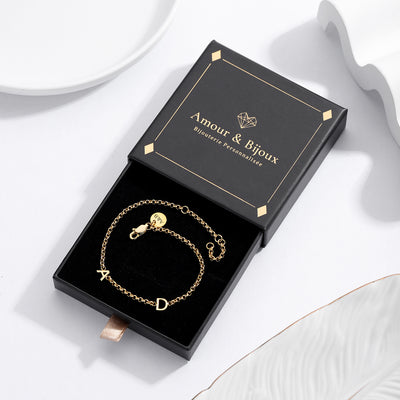 Amour & Bijoux - bracelet initiales packaging