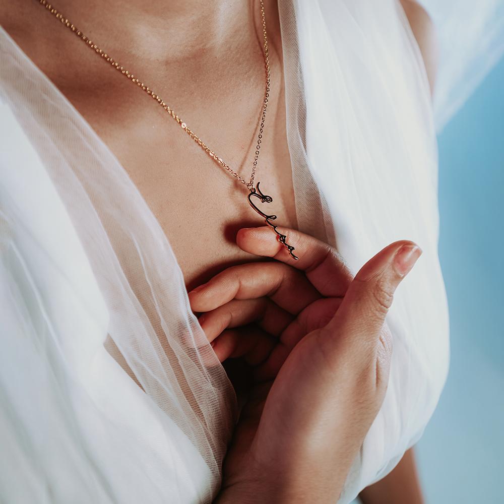 Collier Prénom Vertical Personnalisé Amour Bijoux